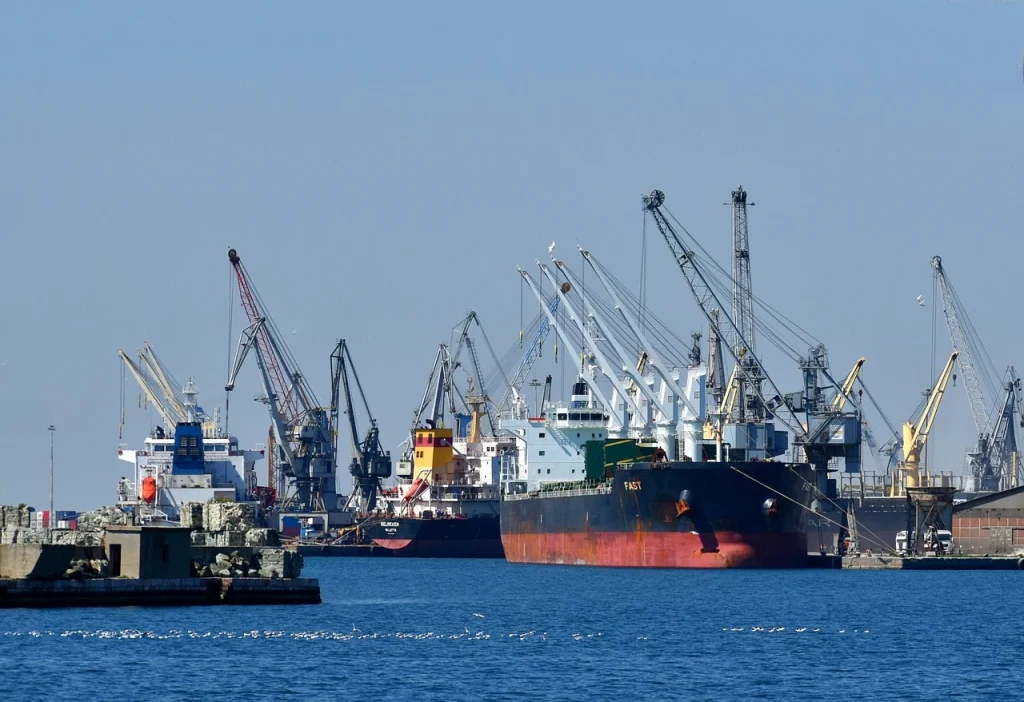 port-7092233_1280