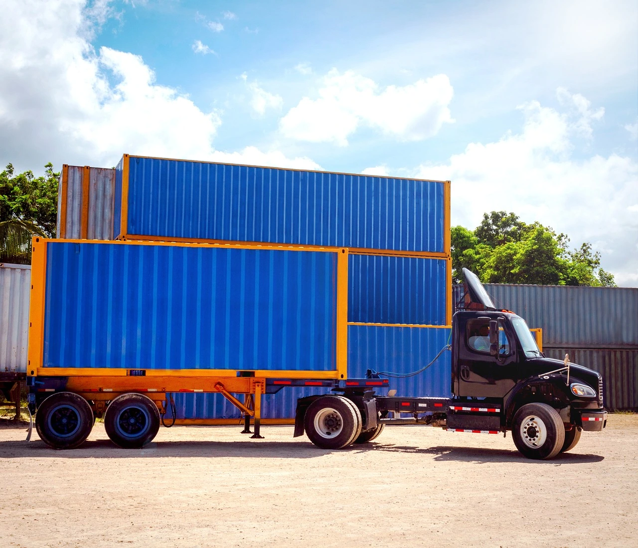 Customs Newsletters - CONDITIONS FOR APPLICATION OF SPECIAL PREFERENTIAL IMPORT TAX ON EXPORTED GOODS STORED IN BONDED WAREHOUSES AND THEN RE-IMPORTED INTO THE DOMESTIC