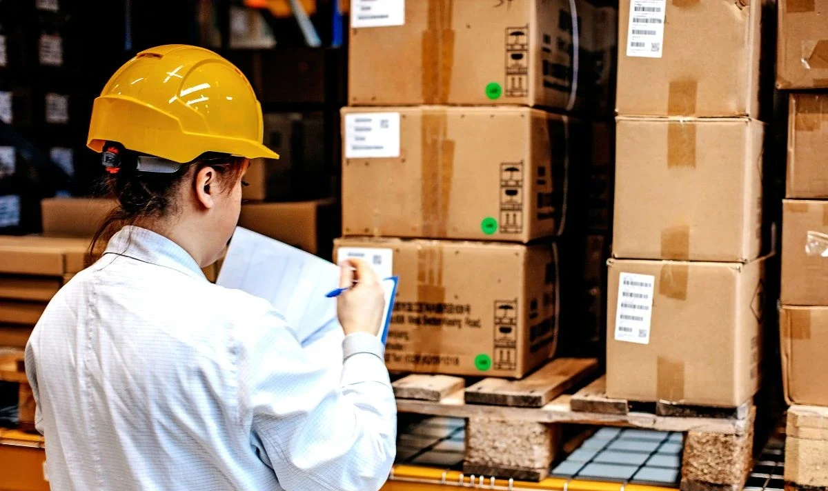  Who-are-able-to-handle-goods-in-bonded-warehouse